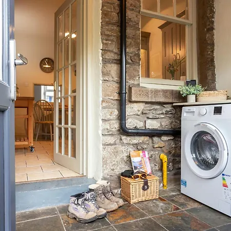 Marian * Ingleton (North Yorkshire)
